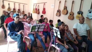 Teaching Visually Impaired Music #Venezuela
